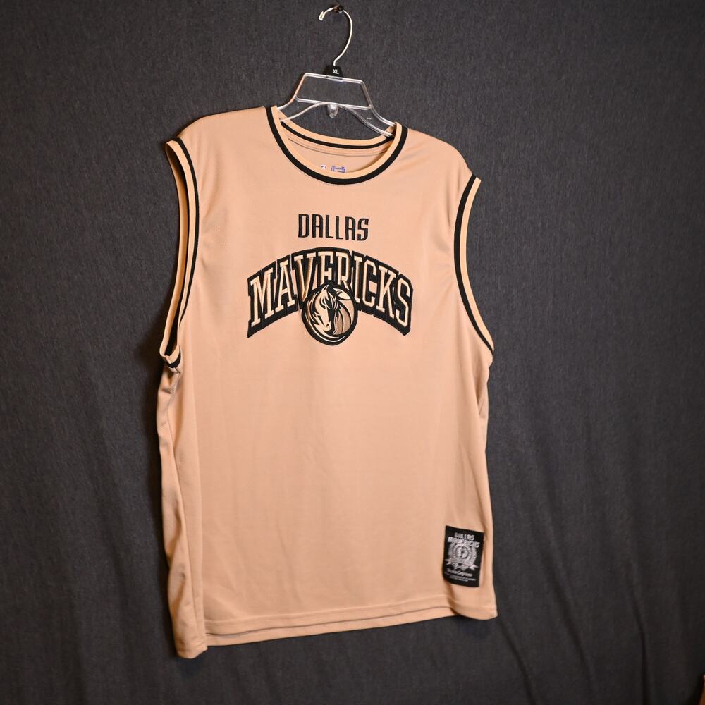 Dallas Mavericks Men's XL NBA Tan Sleeveless Jersey Ultra Game